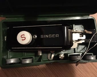 Featherweight Button Hole Attachment - Singer Featherweight Sewing Machine 221 - Button Hole Maker - Straight Shaft Singer Machine