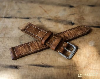 Distressed leather watch strap with your initials // Handmade vintage watch band // Fast shipping // Personalized item // Fathers day