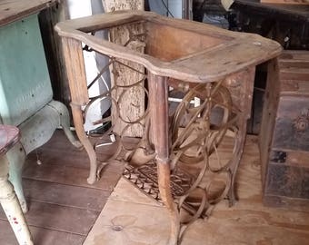Rare Antique Will C. Free Cast Iron Treadle Sewing Machine Base, Oak Top & Trim