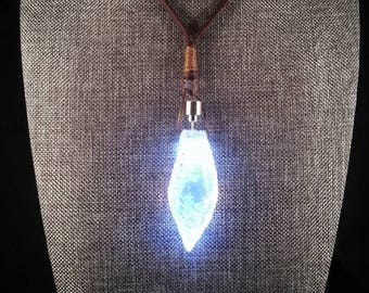 Jyn's Kyber Crystal Pendant Necklace - Lit version - Trust In The FORCE! Soulinertia - Fatal5150 (Lightsaber, Jyn Erso, Rogue One, Jedi)