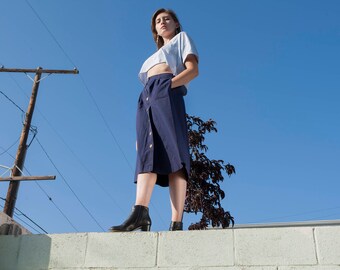 90's Sports Blue Midi Skirt High Waist w/ Buttons, Size M