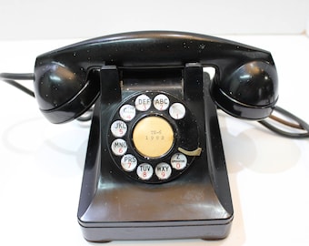 Vintage Rotary Telephone; Bell Systems Western Electric 302 with F1 Handset