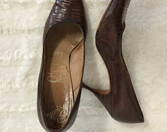 Vintage 50s 60s Carmelletes Brown Reptile Pumps Heels - Size 7 1/2