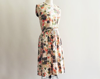 1960's Fit and Flare Floral Cotton Dress // Floral Cotton Sundress // Retro Day Dress // Rockabilly Dress // Size Medium