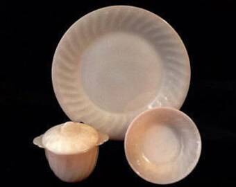 Fire King Pink Swirl Plates <> Dinner Plate, Sugar Bowl & Berry Bowl <> RARE Pink Color <> Anchor Hocking <> 1950's <> EXCELLENT CONDITION