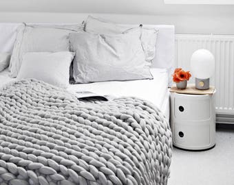 Ohhio's Grande Punto Large blankets. Chunky blanket. (23-micron merino wool)