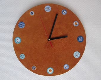 Pendulum orange leather.