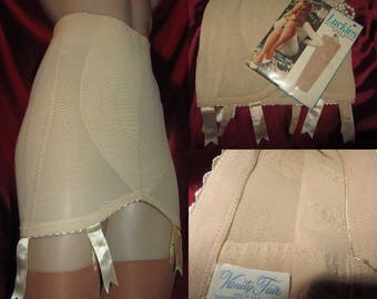 6 strap girdle & stockings size 6/USA 12/Au