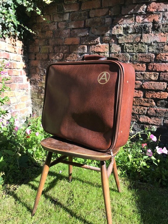 BROWN RETRO SUITCASE | A Monogram Zipped 70s Mans Mod Bag | Brown Vintage Luggage | Brown Case | Vintage Brown Home Decor | Brown Suitcase