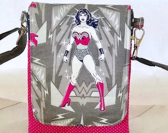SUMMER SALE Wonder Woman crossbody bag, cellphone purse, travel bag, mini messenger bag