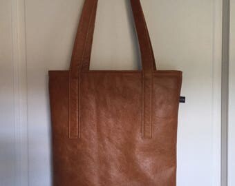 Beautiful cognac leather shopper