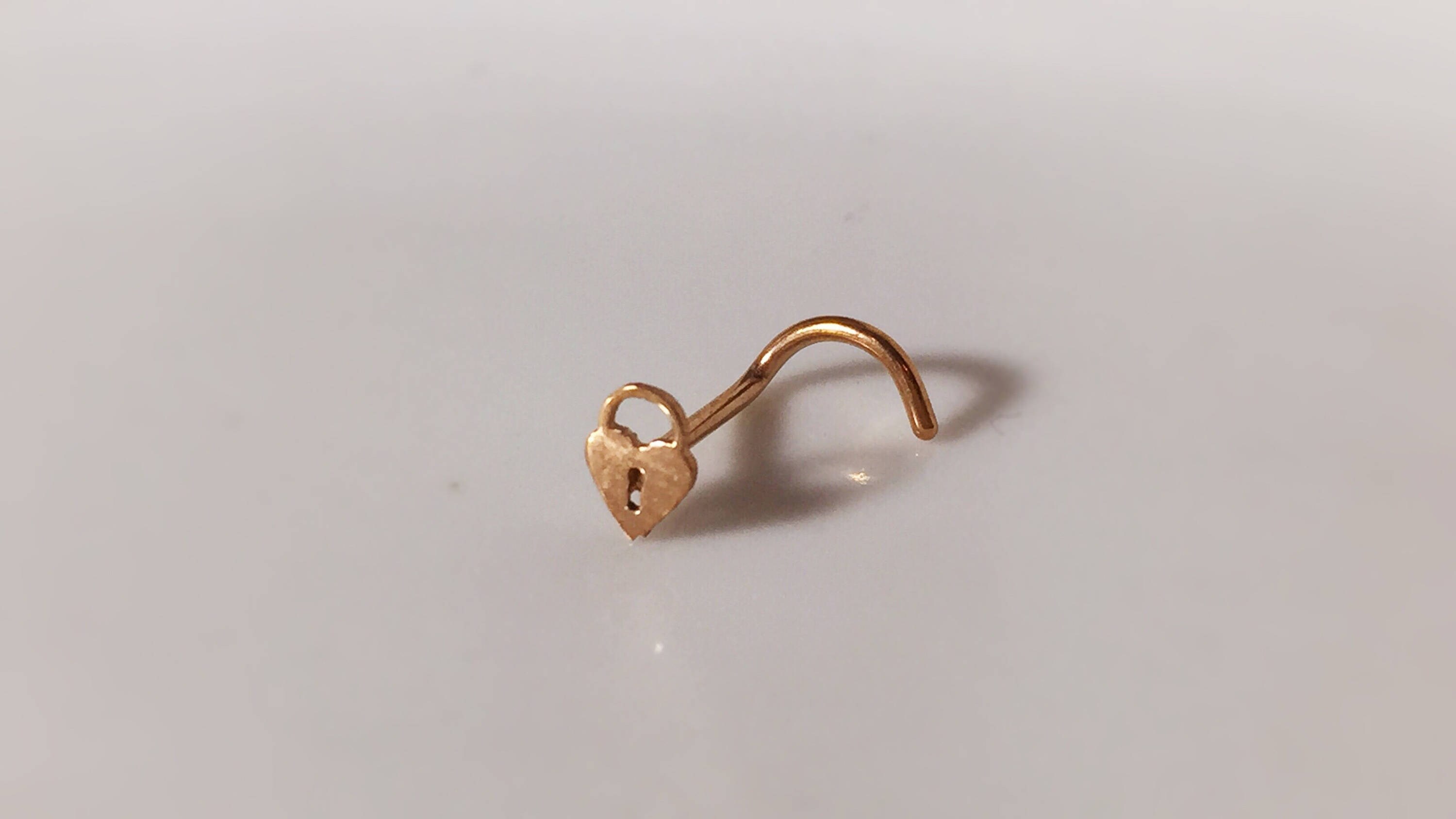20GA Heart Lock Gold Plated Nose Screw Nose Ring