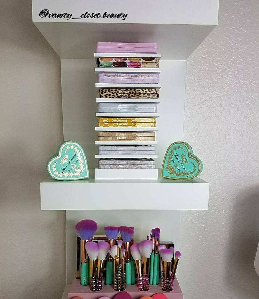 Makeup Palette & Display