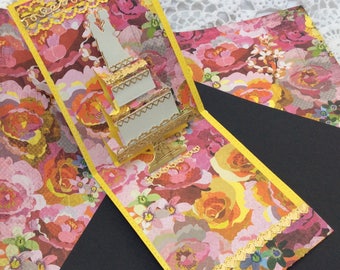 Carte faite main , de forme " pop up " , pour mariage