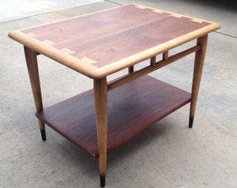 Vintage Lane Acclaim dovetail accent end-table