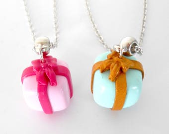 Gift with its Ribbon necklace