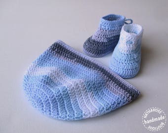 Bonnet et chaussons bébé 0/2 mois bleu blanc gris