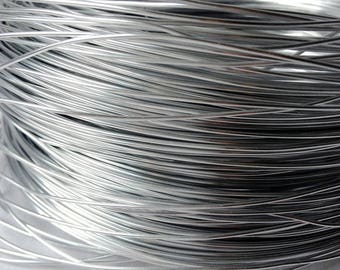 Aluminum 1 mm silver color.
