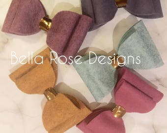 Large hair bow, mustard felt with gold