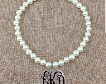 Pretty Pearl Monogram with Bow