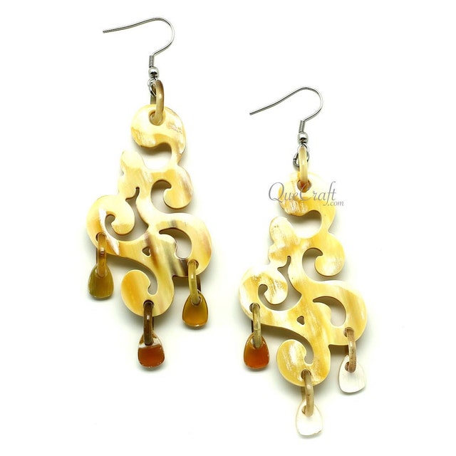 Handmade horn & lacquer jewelry loved by thousands by quecraft