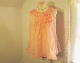 Vintage Apricot Nightgown 60s Smocked nightie Short Peach nightgown Babydoll lingerie S M