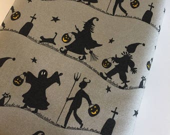 Halloween fabric, Hocus Pocus, Fabric Shoppe fabrics, Moda fabrics, Trick or Treat in gray Choose the cut