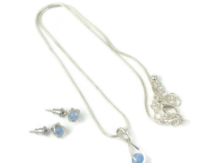 Blue Cats Eye Art Glass Necklace Post Earrings Set Vintage