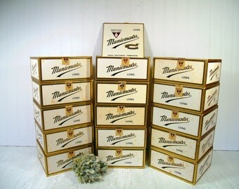 Muniemaker Cigar Boxes Set of 15 Free Shipping Cigar Boxes with Gold Trimmed White Paper Wrap Square Lidded Boxes for Display Projects Props