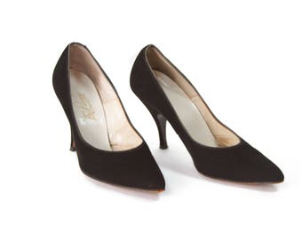 1950s High Heels // Black Suede Pointed Toe High Heels by House of Pierre