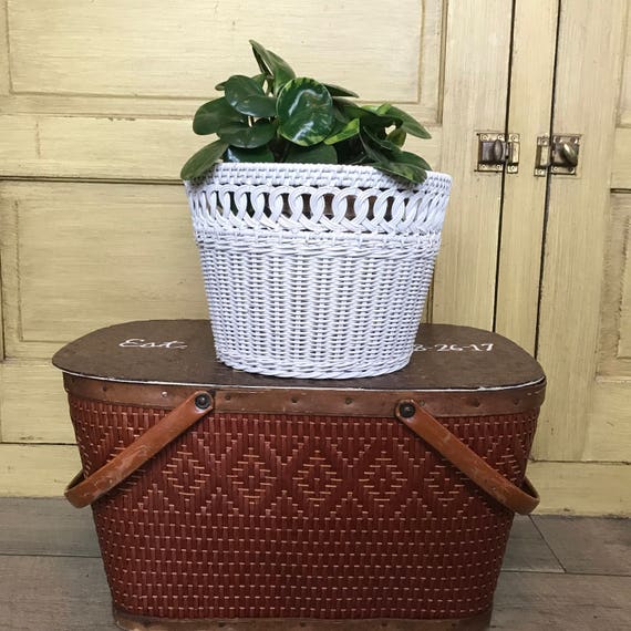 Large White Wicker Basket/ Plant Basket/ Plant Holder