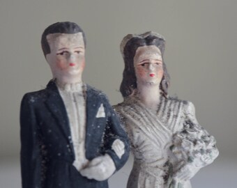 Joli couple ancien en plâtre pour gâteau de mariés