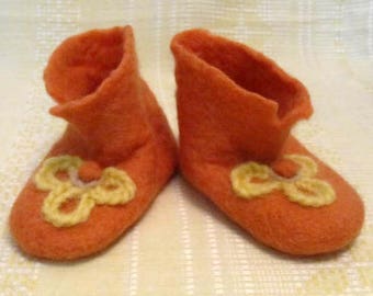 Сute Felted Orange Woolen Baby Shoes Newborn Baby Gift