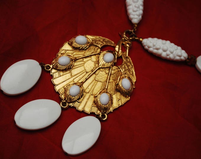 White gold Bird Statment Necklace - White Resin cabochon _ Gold plated metal - Large Abstract Bird Pendant - Mod