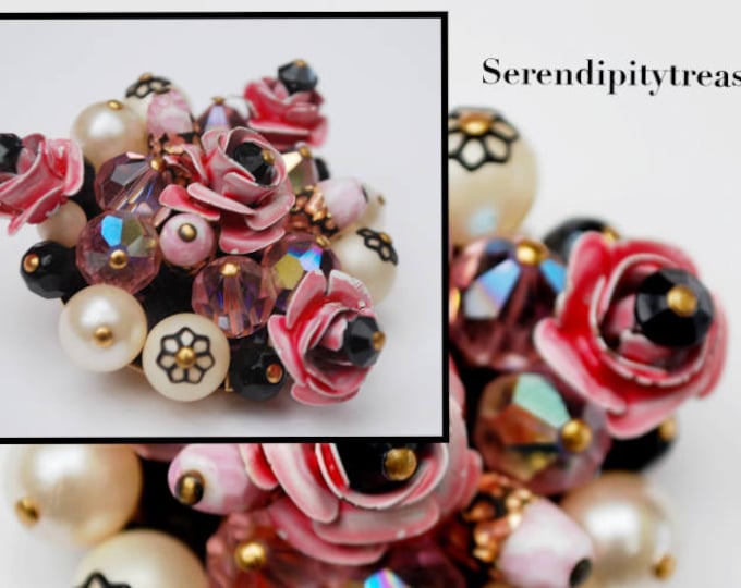 Pink Pearl crystal Brooch - Bead cluster pin - white pearl - Pink enamel - Floral - wire wrap Floral pin