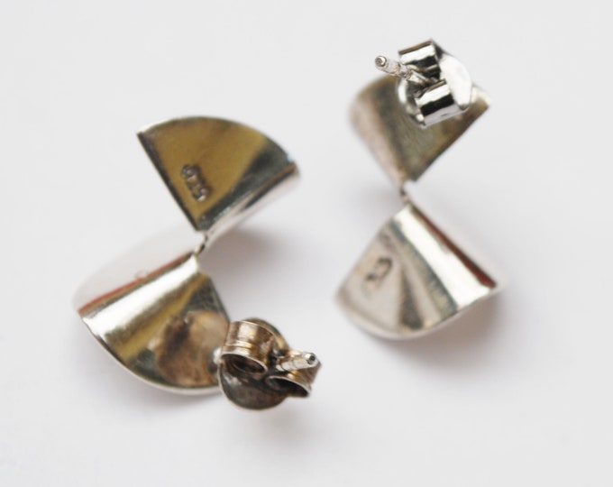 Sterling modern Earrings - Signed 925 - abstract 3 d Swirl - Modernistic - silver stud pierced earring