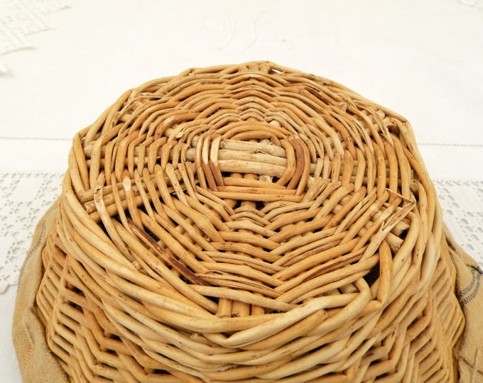 Antique French Boulangerie Wicker Bread Rising Basket / Bread Proofing Basket with Grain Sack Lining, Dough Rising Bowl, French Decor