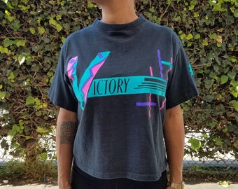 Vintage "Victory" Cropped Midriff Short Tee - 80's / 90's