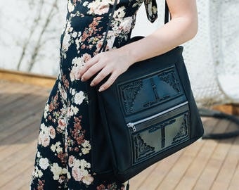 Big black shoulder bag / vegan shoulder purse / black vinyl handbag / Silver or Gold zipper / durable & sustainable fashion / MeDusa bags