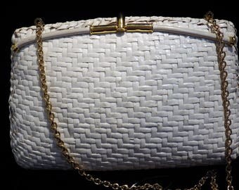1960s KORET White Wicker Rattan Handbag Shoulder Bag Gold Chain Pillow Shape
