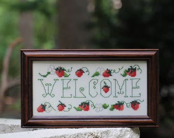 Small Vintage Framed Strawberry Welcome Wall Hanging / Strawberry Cross Stitch Welcome Sign / Strawberry Farmer Gift / Strawberry Farm