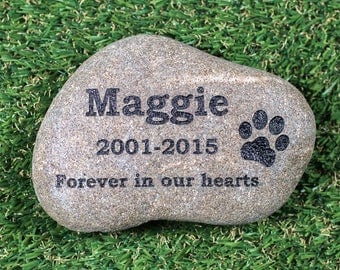 Personalized Pet Memorial Stone 6-8" - Pet Garden Stones - Engraved Pet Grave Marker - Custom Pet Stone - Pet Loss Engraved River Rock