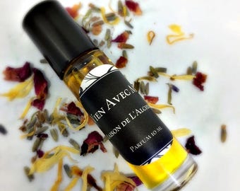VIENS Avec MOI Perfume Oil - Vanilla, Ylang Ylang, Vetiver, Petitgrain,Cinnamon, Black Pepper,Natural Perfume, Essential Oil, Vegan Perfume