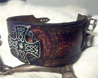 Bracelet cuir style médiéval celtique