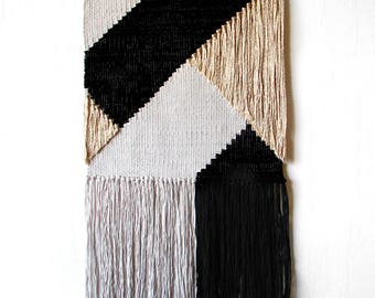 Woven wall hanging | Wall tapestry | Minimal weaving