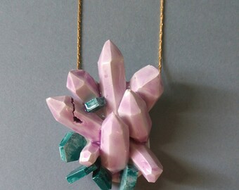 Pendant Rose Quartz geodes-inspired ceramic.