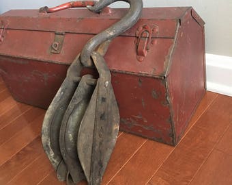 Vintage Metal Pulley - Large Metal Pulley - Cast Iron Pulley - Industrial Pulley - Farmhouse Decor