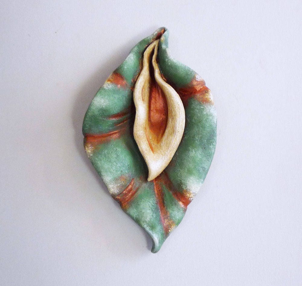 Yoni flower Womb of Creation, sensual flower sculpture, Sacred Feminine ...