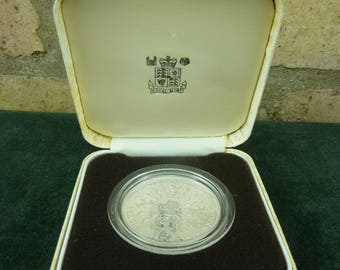 Items Similar To The Queen Mother S Racing Colours On Etsy