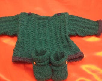 Brassière et chaussons bébé 1 mois